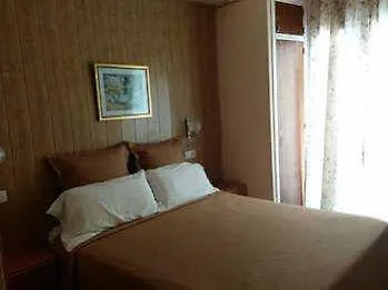 Creus Hotel